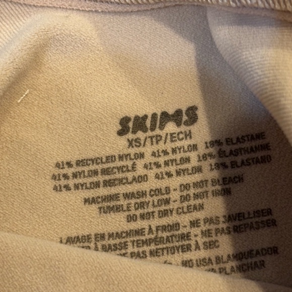 Skims Sculpting Bodysuit Romper - Picture 2 of 3